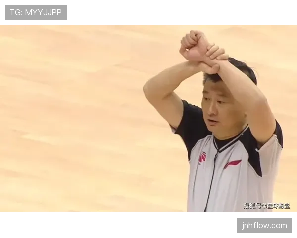 解析篮球持球启动规则的执行与判定标准 解析篮球持球启动规则的执行与判定标准